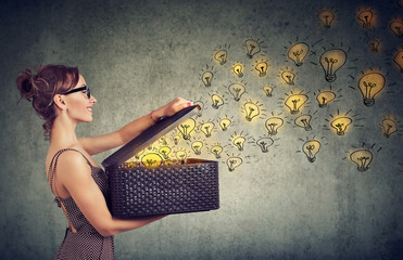 初一上地理南极洲的自然环境手抄报